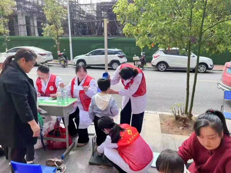 北塔区开展“孤独不孤 有爱同行”公益活动