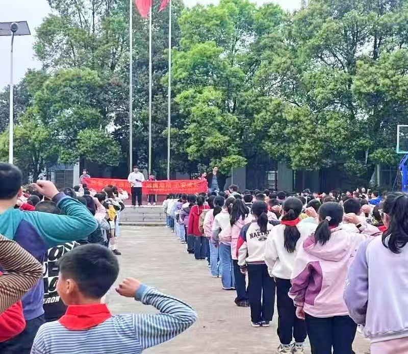 防溺水教育宣誓暨签名