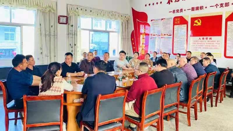 校际联动学经验，后勤管理促提升