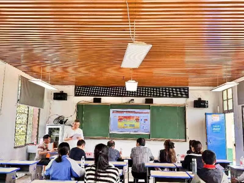     蔡桥乡中心学校隆重举行“童心向党——弘扬优良家风 争做时代新人”主题演讲比赛