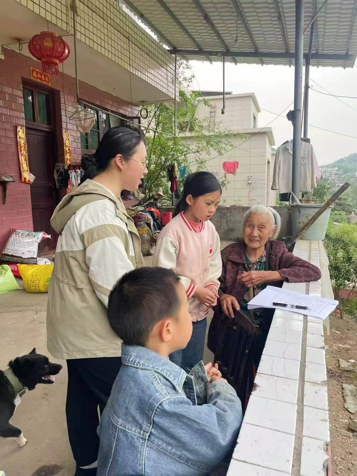 暖心家访护成长，家园联动保平安