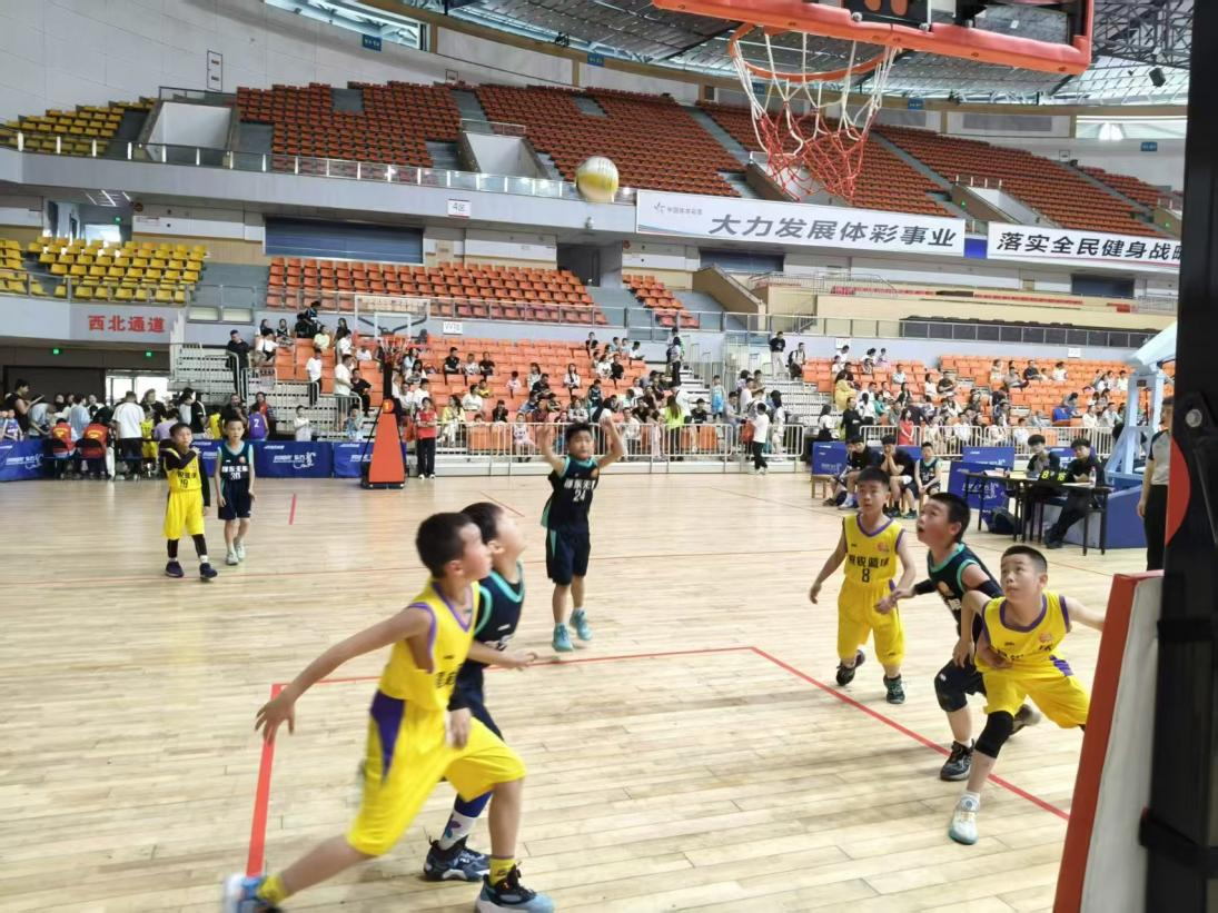 邵阳红心公益护航篮球梦