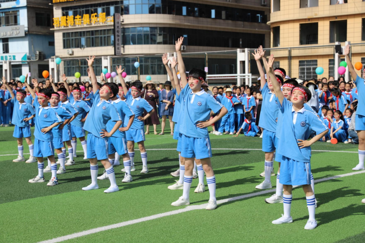 绿茵逐梦展风采，赛场争锋竞风流