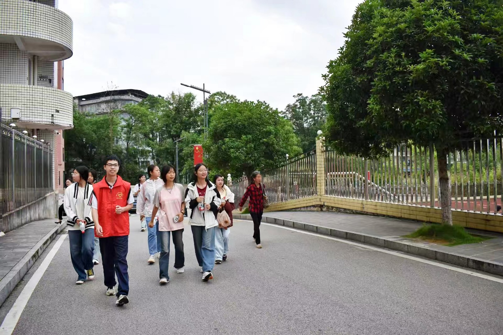 隆回二中开展“校园开放日”