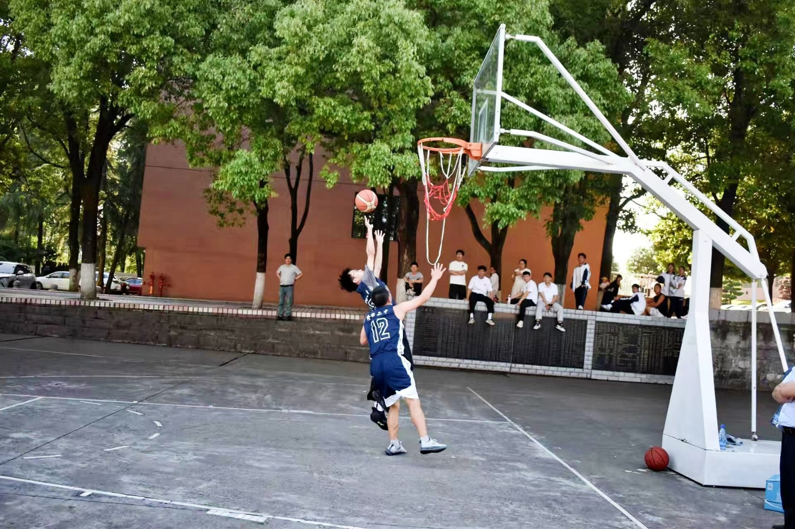 隆回二中举行政教杯教工篮球赛