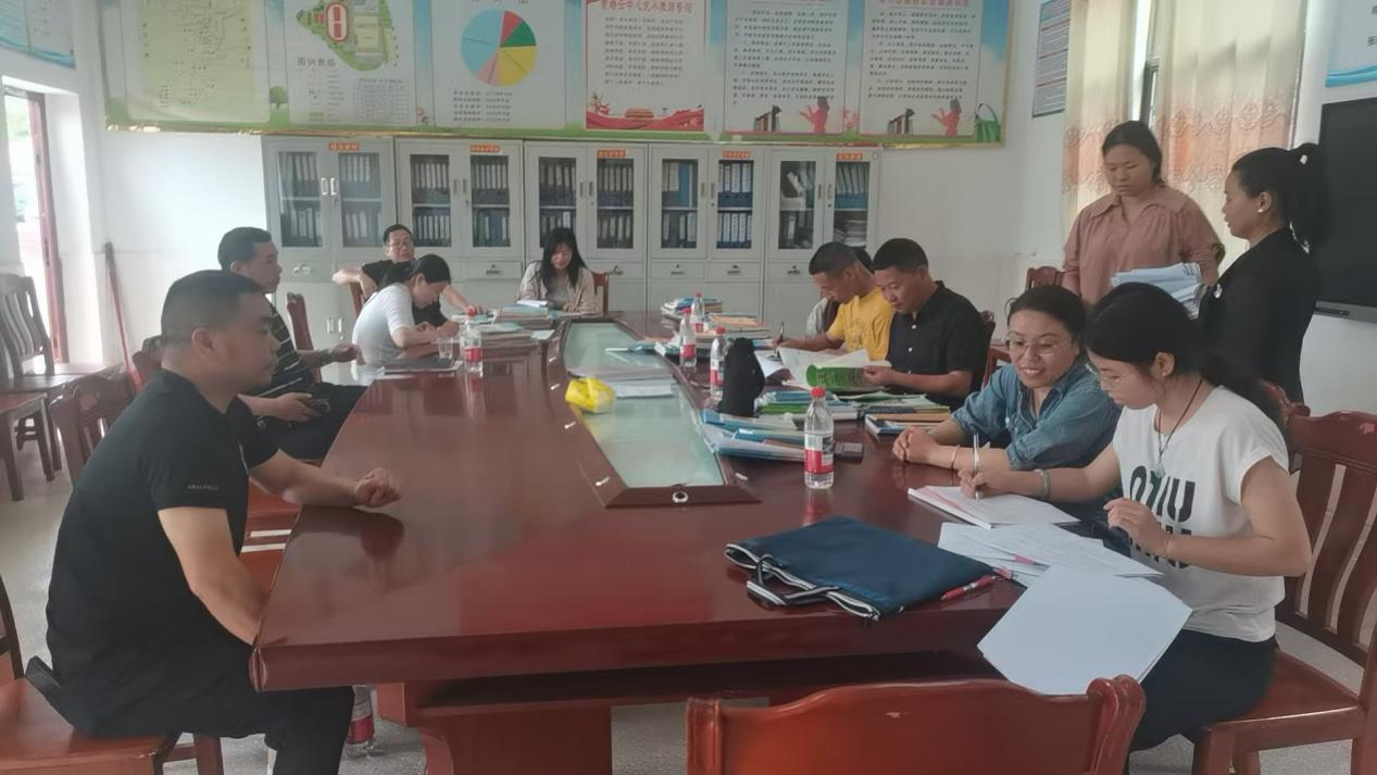 督导检查促发展  规范行为上台阶