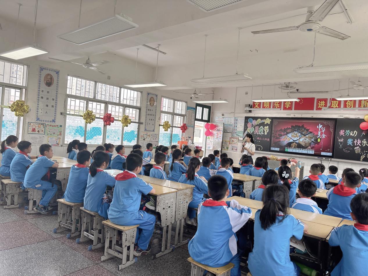 舌尖上的成长：邵东市城区二小以美食节激活德育新动能​