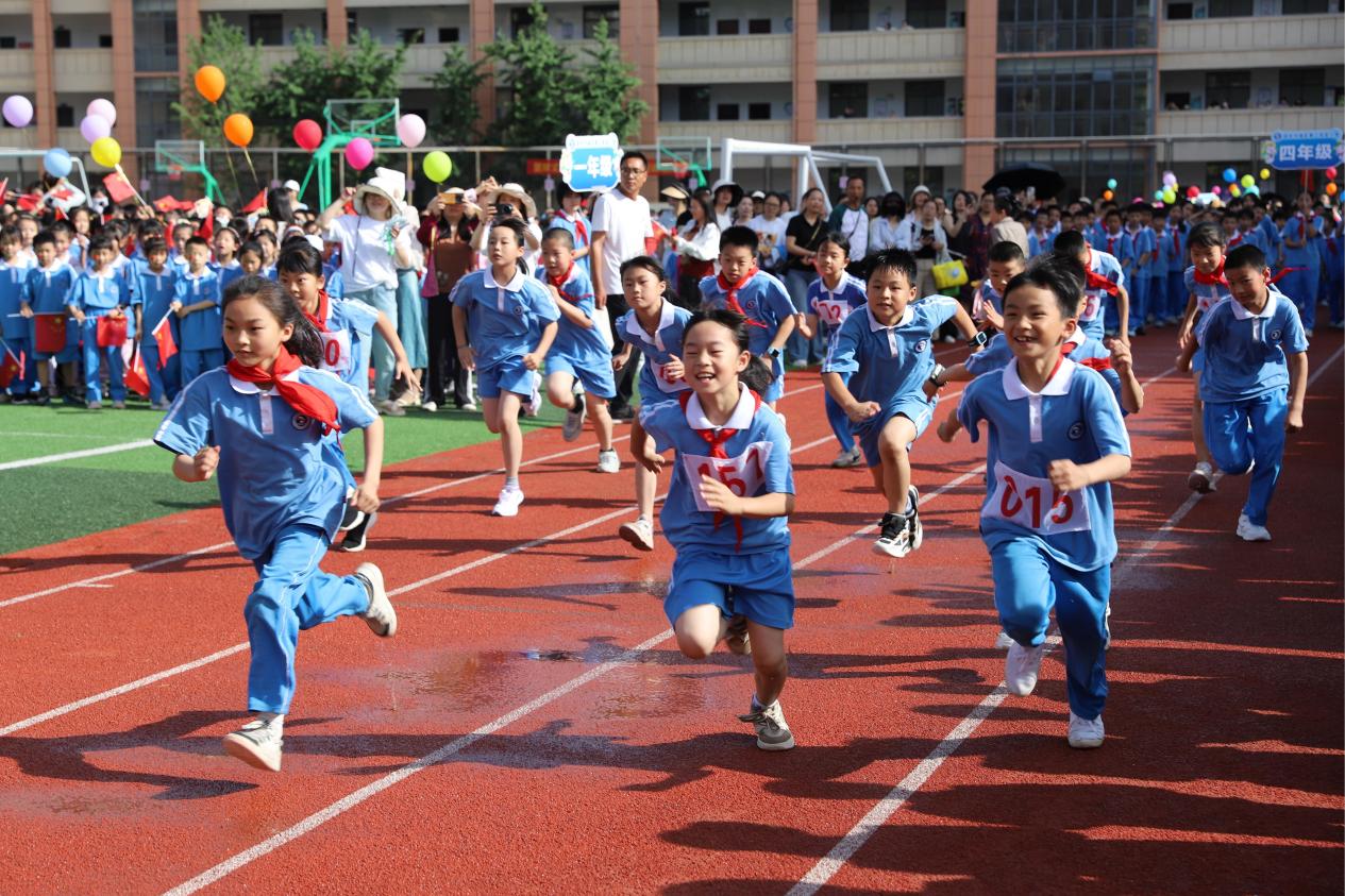 邵东市城区二小荣获 “全国文明校园” 称号：向往一种幸福而完整的教育生活
