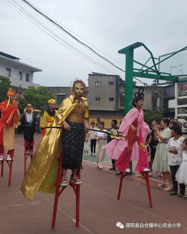 文体之花竞绽放，课后服务结硕果