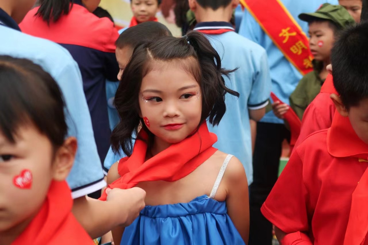 红领巾新绽北塔园，87名少年许下强国誓言