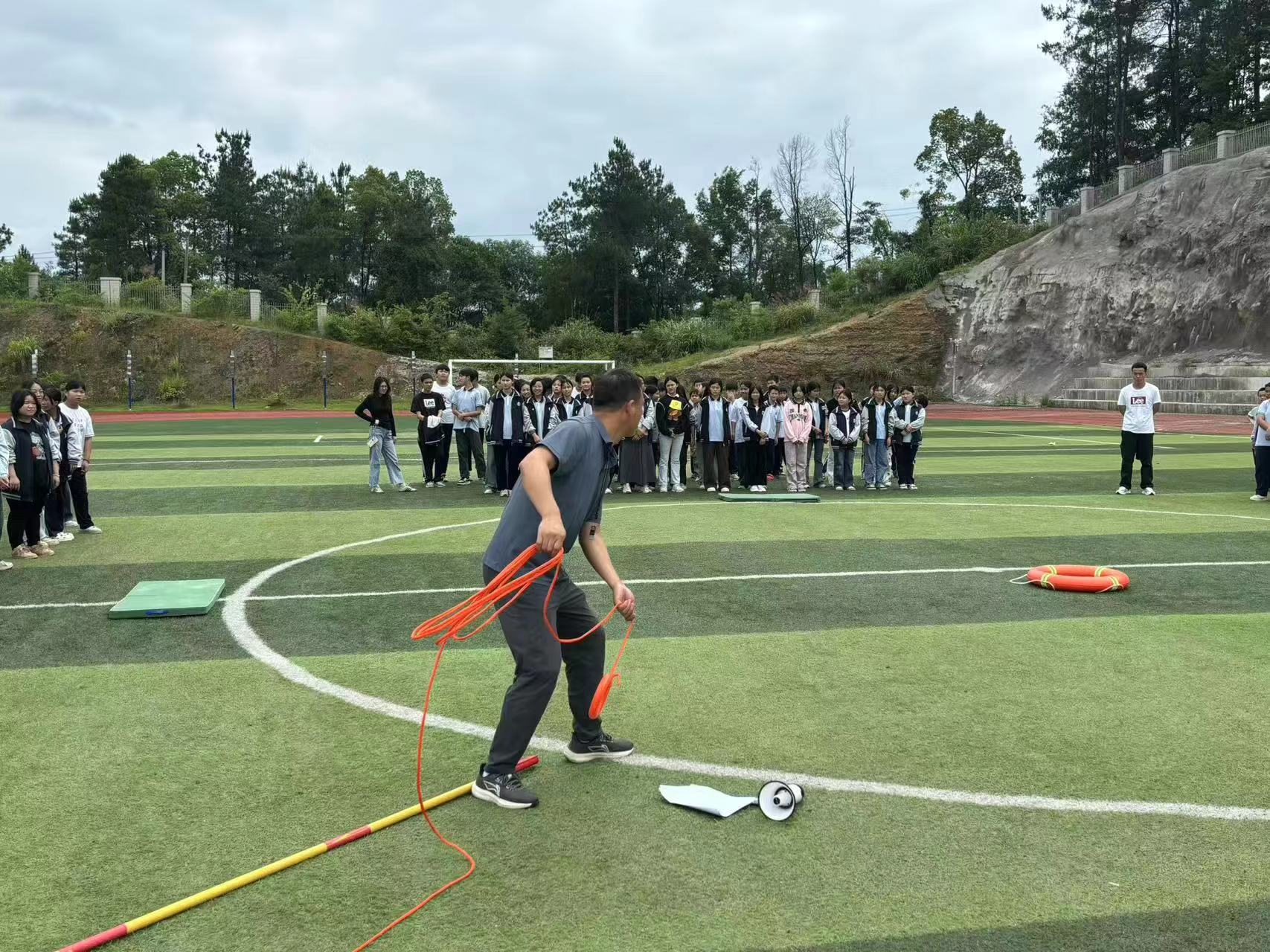 筑牢生命防线   共护夏季安全