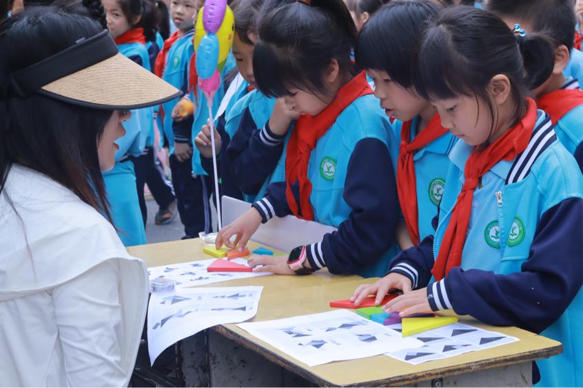 欢乐游园庆六一，童心飞扬乐成长