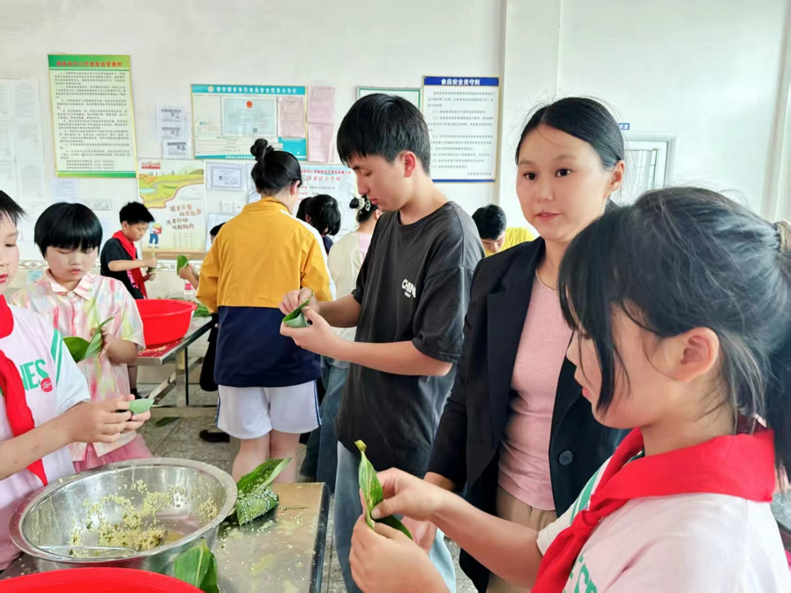 童心向党 粽情六一