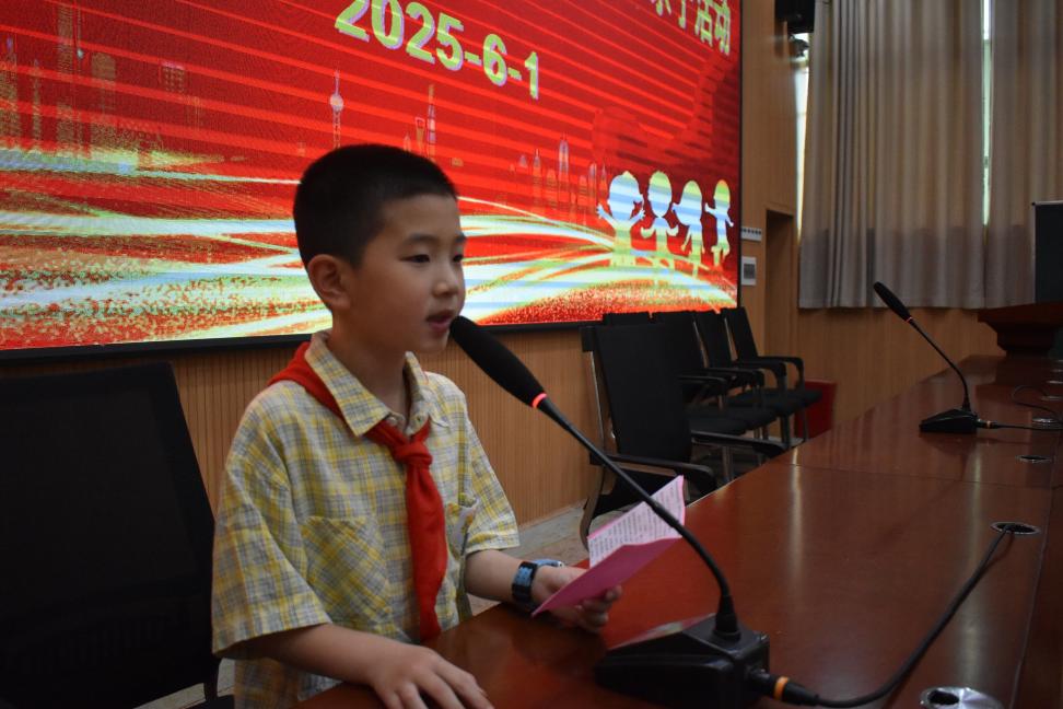 隆回二中举办“六一童心飞扬，二中快乐起航”亲子活动