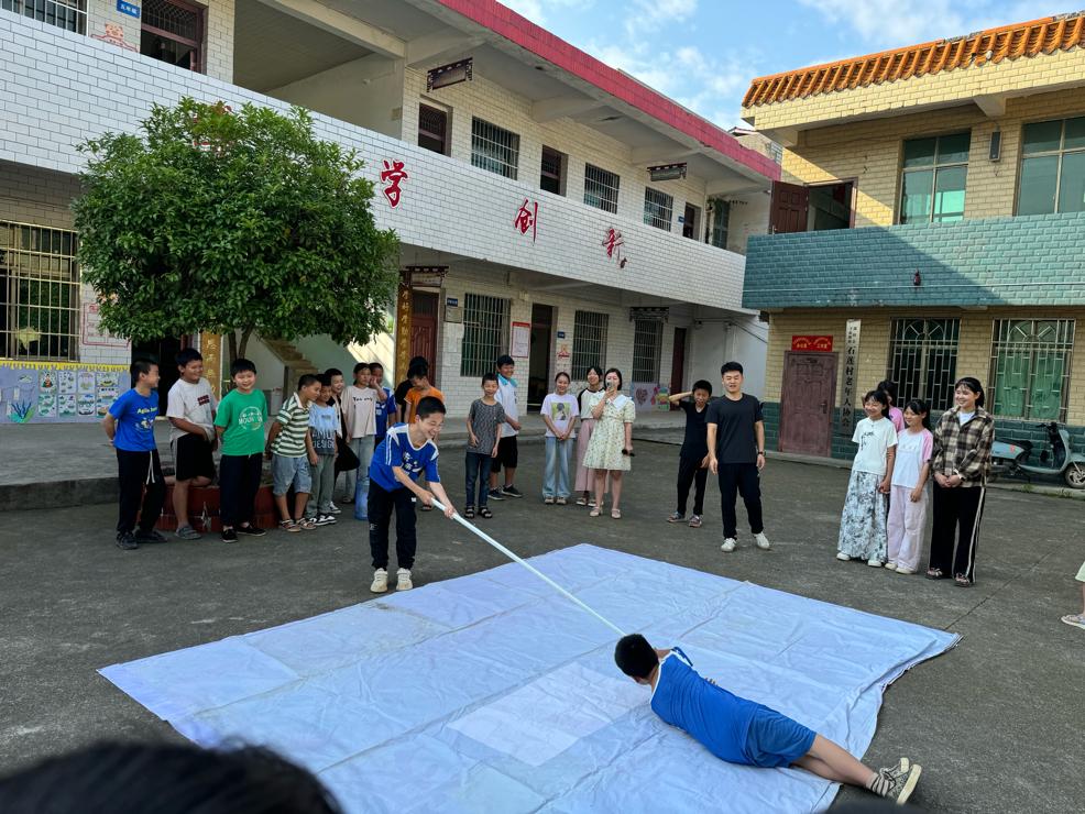 预防溺水—— 下花桥镇石联小学防溺水安全演练简报