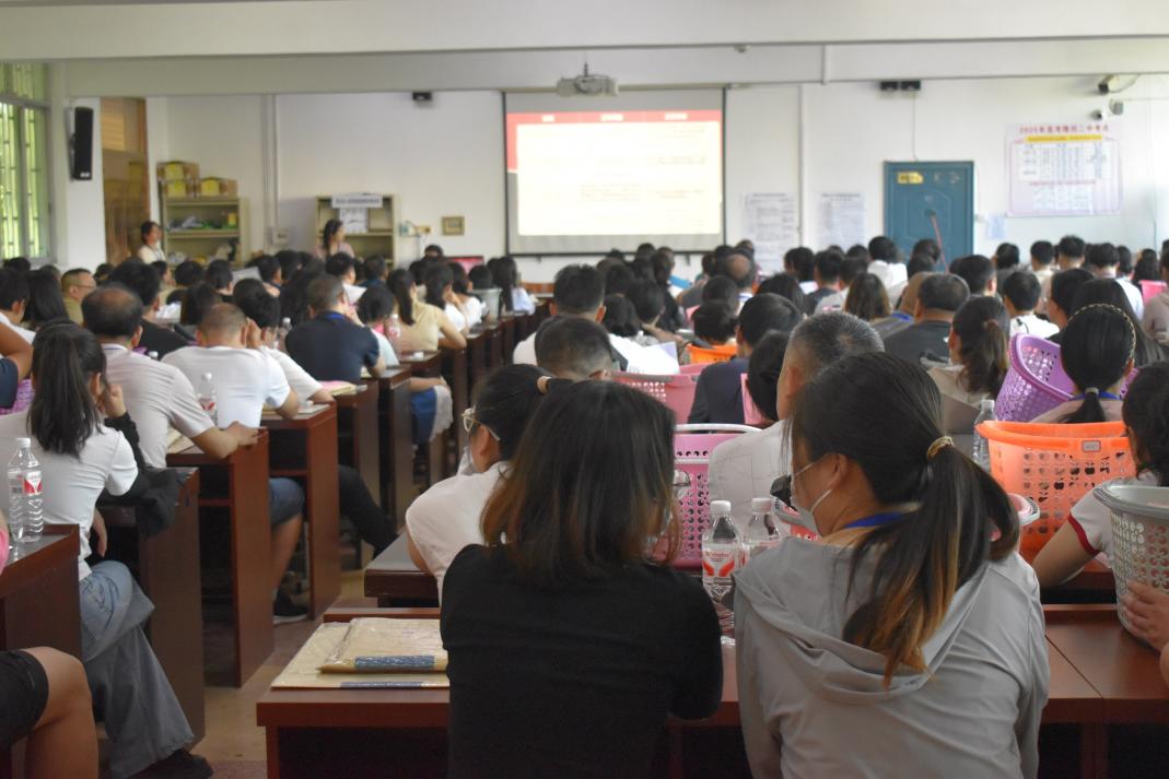 隆回县“四等级”监考评比保高考平安