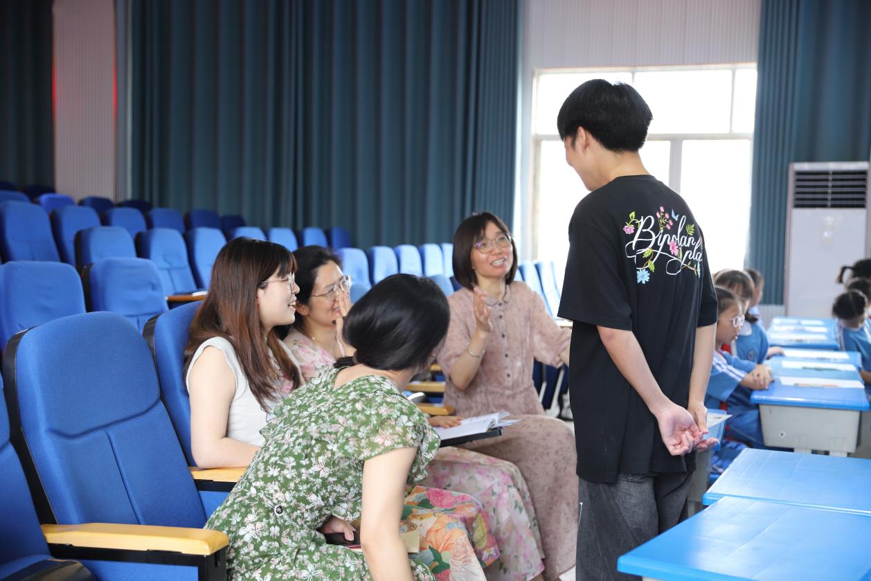 城区二小实习教师汇报课展示活动圆满结束