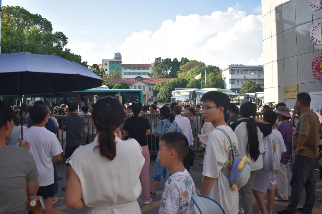 隆回2025年高中学业水平考试完美收官