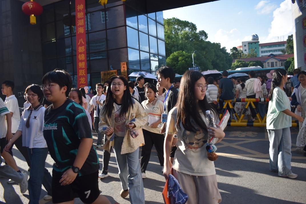 隆回2025年高中学业水平考试完美收官