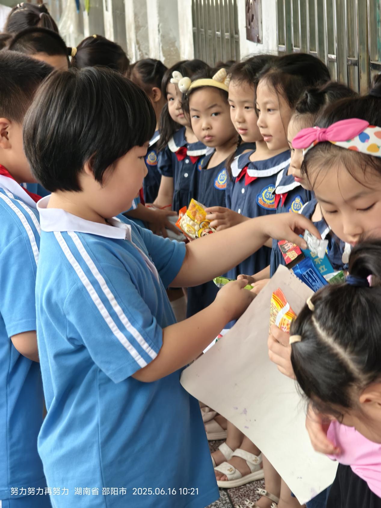 魅力二小开展沉浸式幼小衔接活动 点亮成长新起点