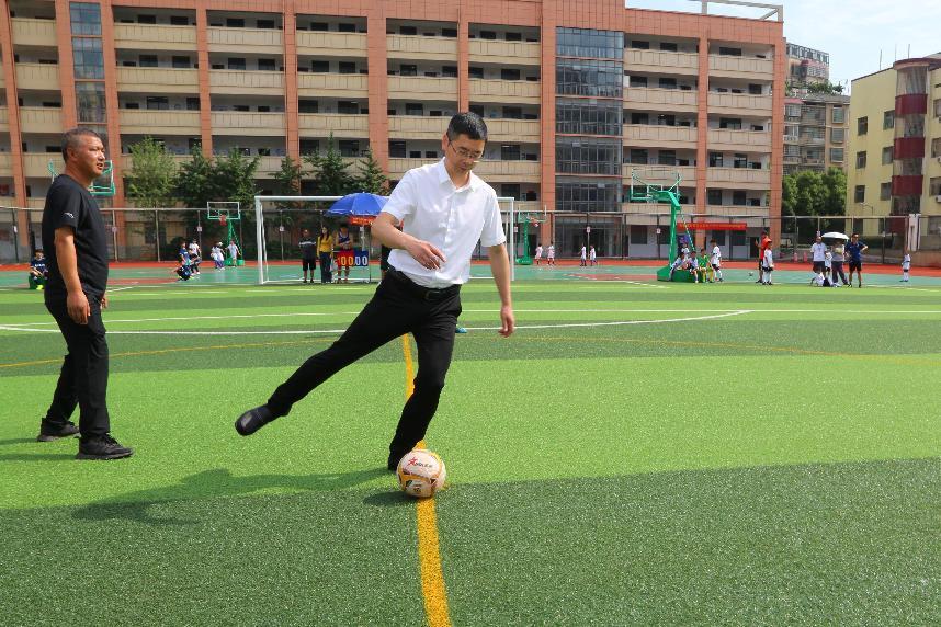 邵东市首届小学生男子足球联赛开赛，邵东校园足球迈向新的里程碑