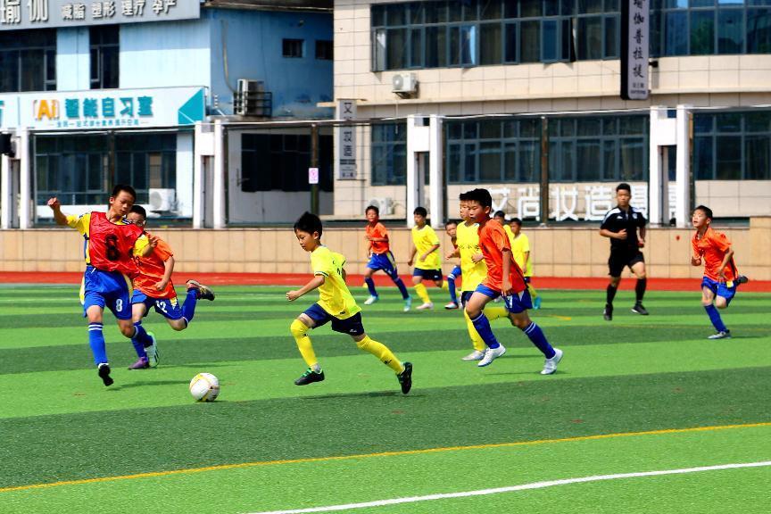 邵东市首届小学生男子足球联赛开赛，邵东校园足球迈向新的里程碑