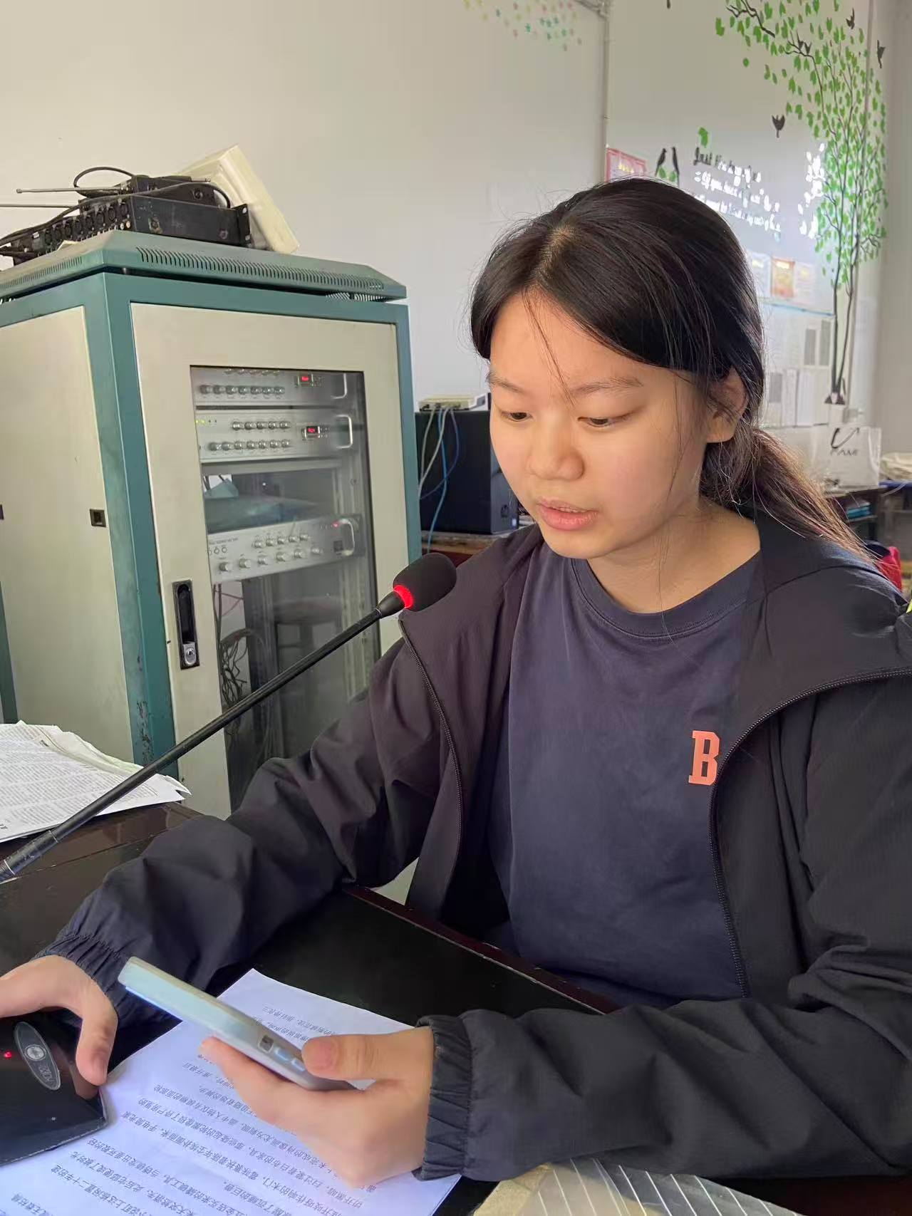 青春声援，决胜高考 校团委广播助力高三学子从容冲刺