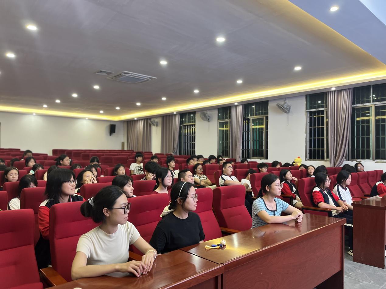 润心启智，文化育人