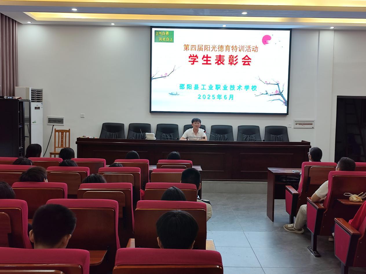 润心启智，文化育人