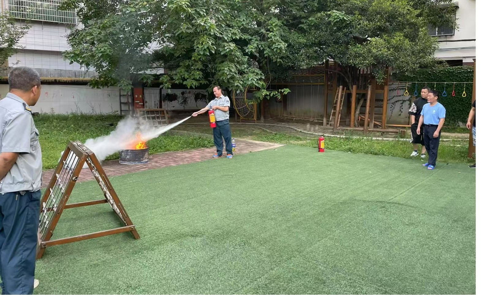 安全“童”行 消防先行