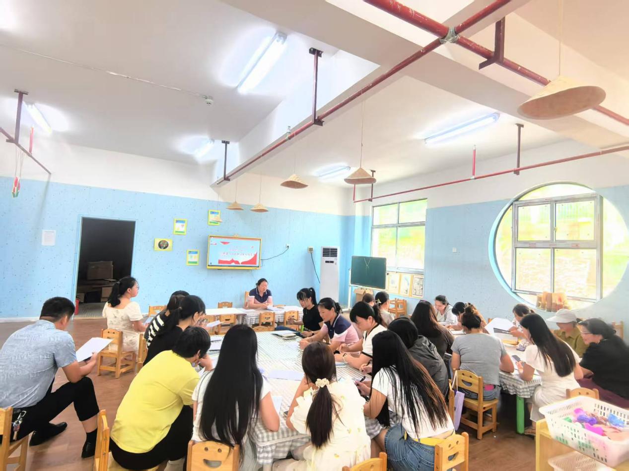 下花桥镇中心幼儿园 开展学前教育宣传月及幼小衔接活动纪实