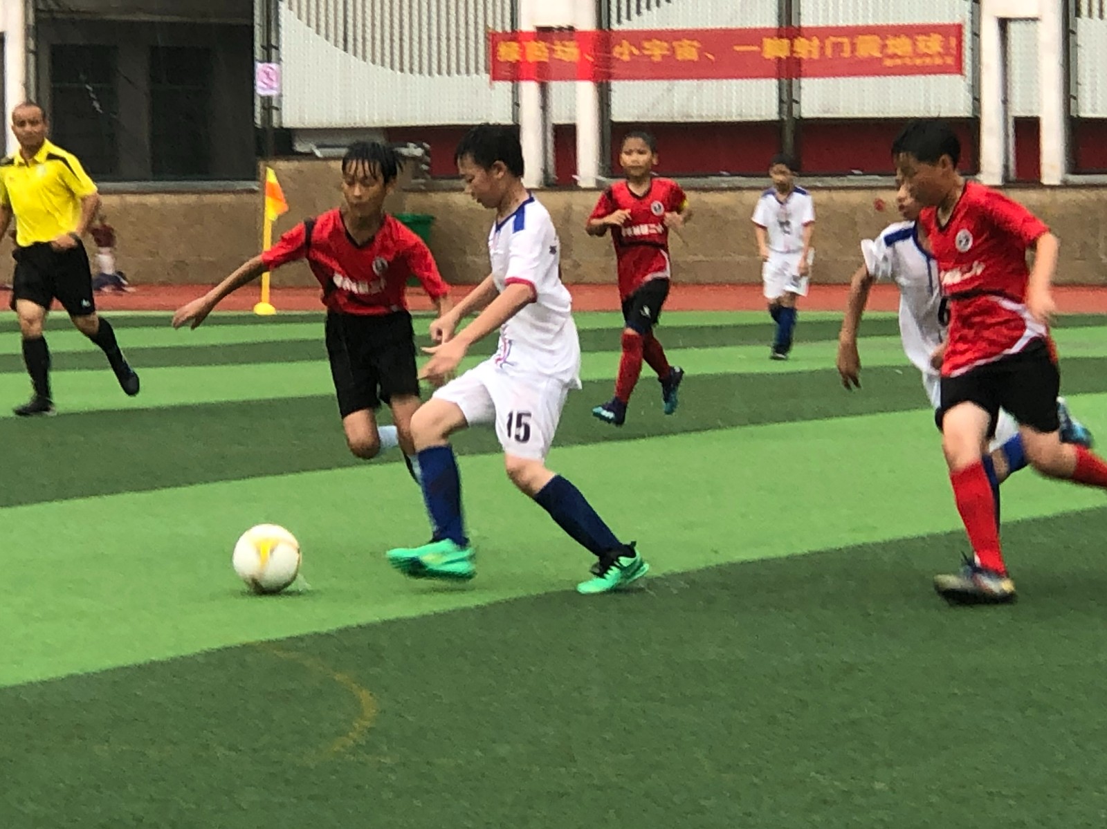 邵东市城区二小第六届体育节圆满闭幕：荣耀收官展风采，绿茵逐梦正当时