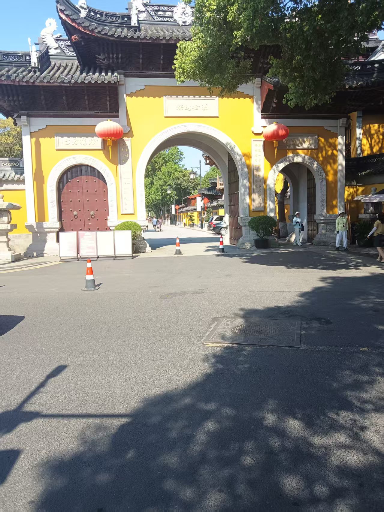 《游寒山寺感怀》