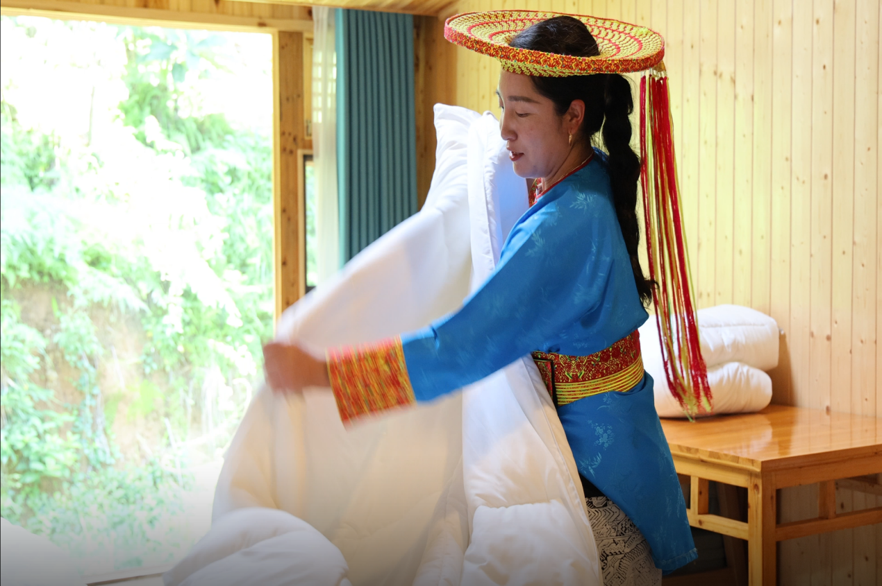 晨雾中的蜕变：海拔1400米的乡村振兴样本