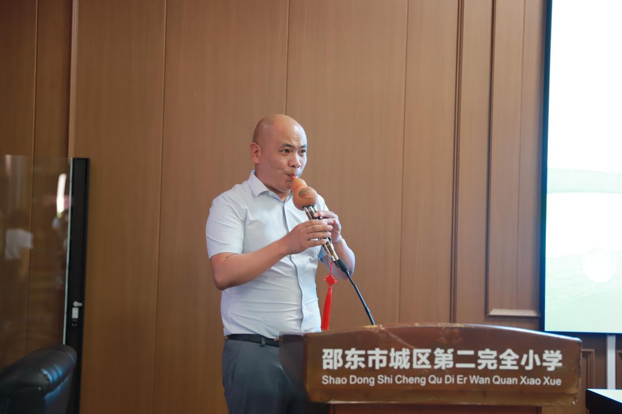 城区二小召开秋季新学期开学工作会议：凝心聚力启新程！