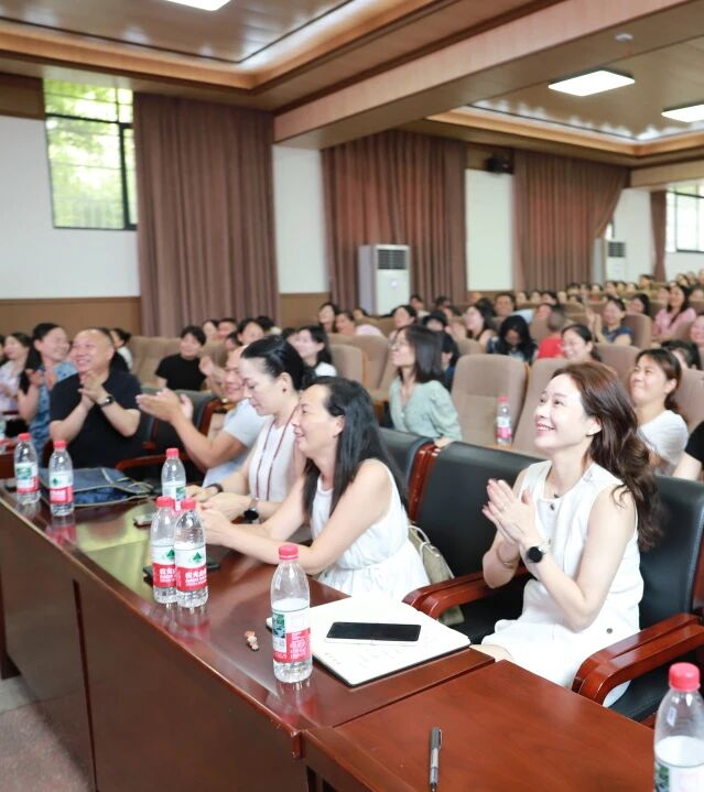 城区二小：“时光邮局”里的光阴故事：教育是一场温暖的回声