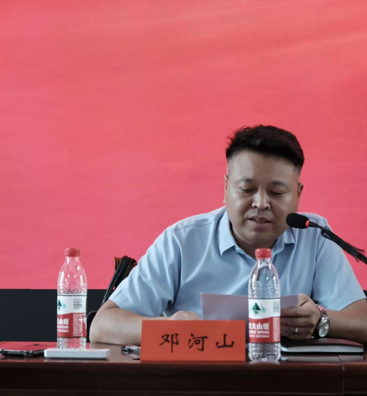 （筑牢校园安全防线）