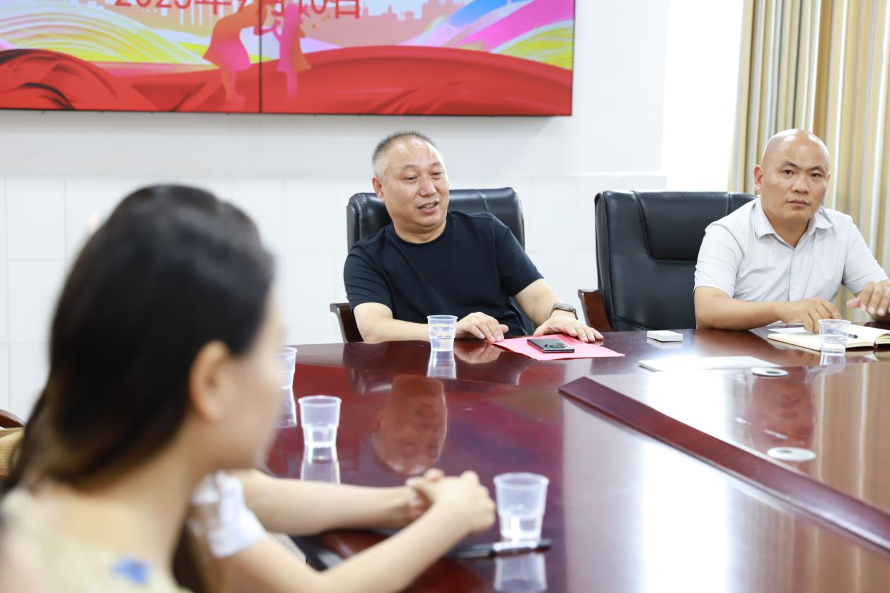 魅力二小 | 丹桂飘香时，温情满二小——第 41 个教师节见证师生深情