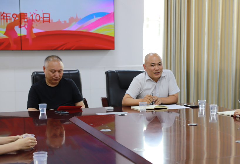 魅力二小 | 丹桂飘香时，温情满二小——第 41 个教师节见证师生深情