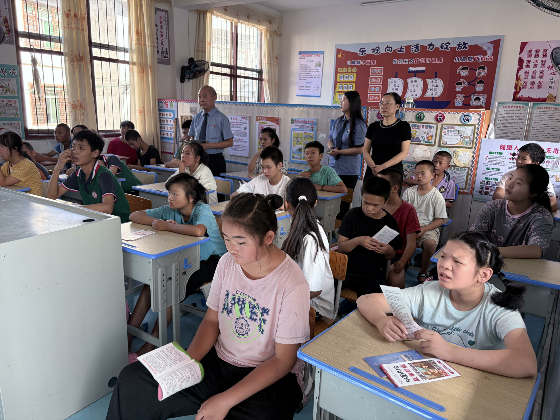 法制护航，安全成长