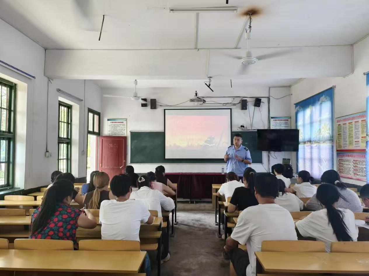 新宁县回龙寺镇莲山中心小学