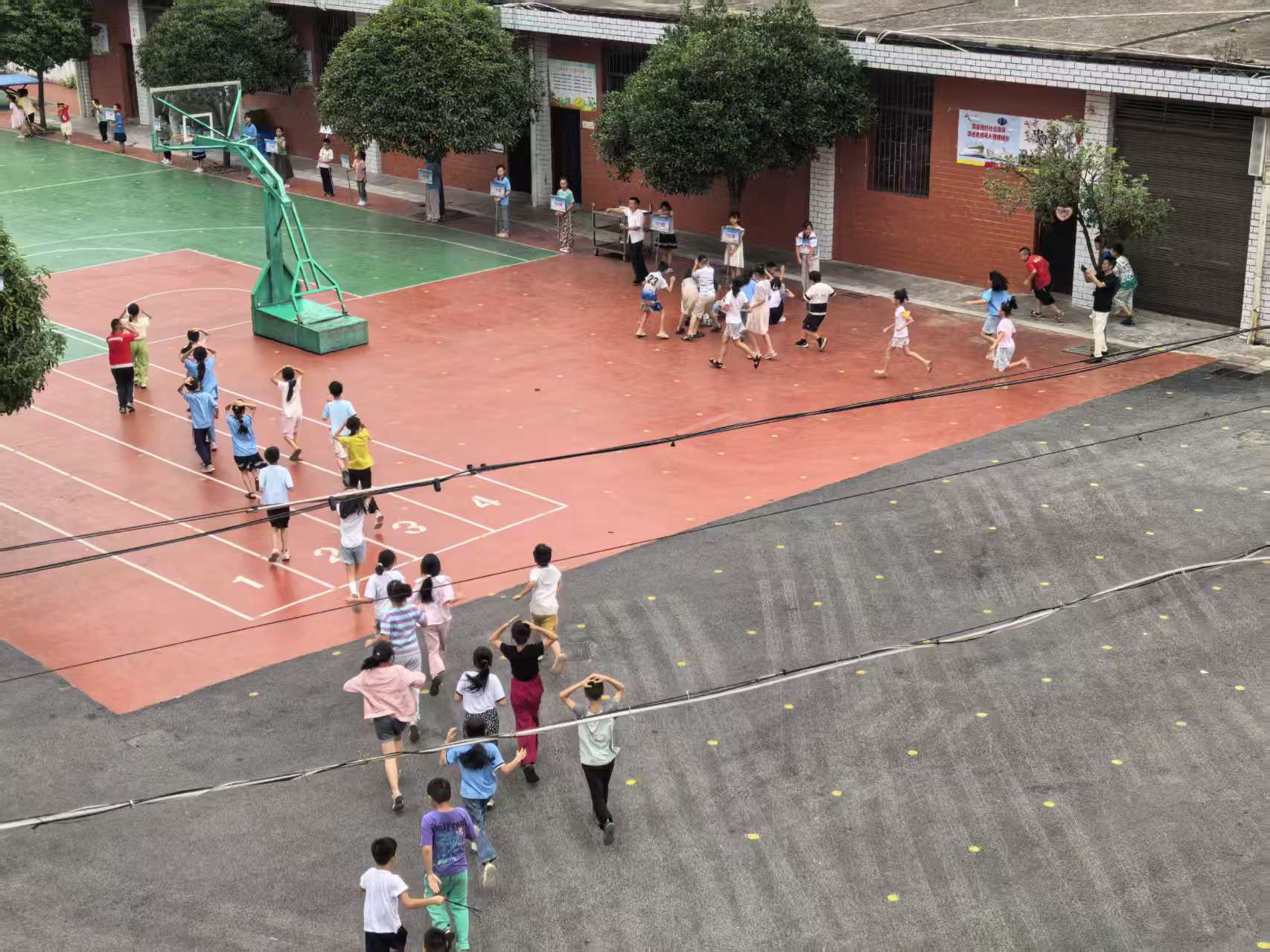 北塔区状元教育集团北塔小学开展秋季紧急疏散演练 筑牢校园安全防线