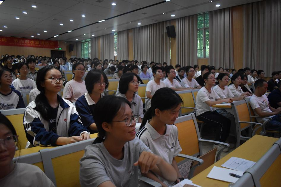 社会贤达欧阳伦捐资100万助力隆回二中师生