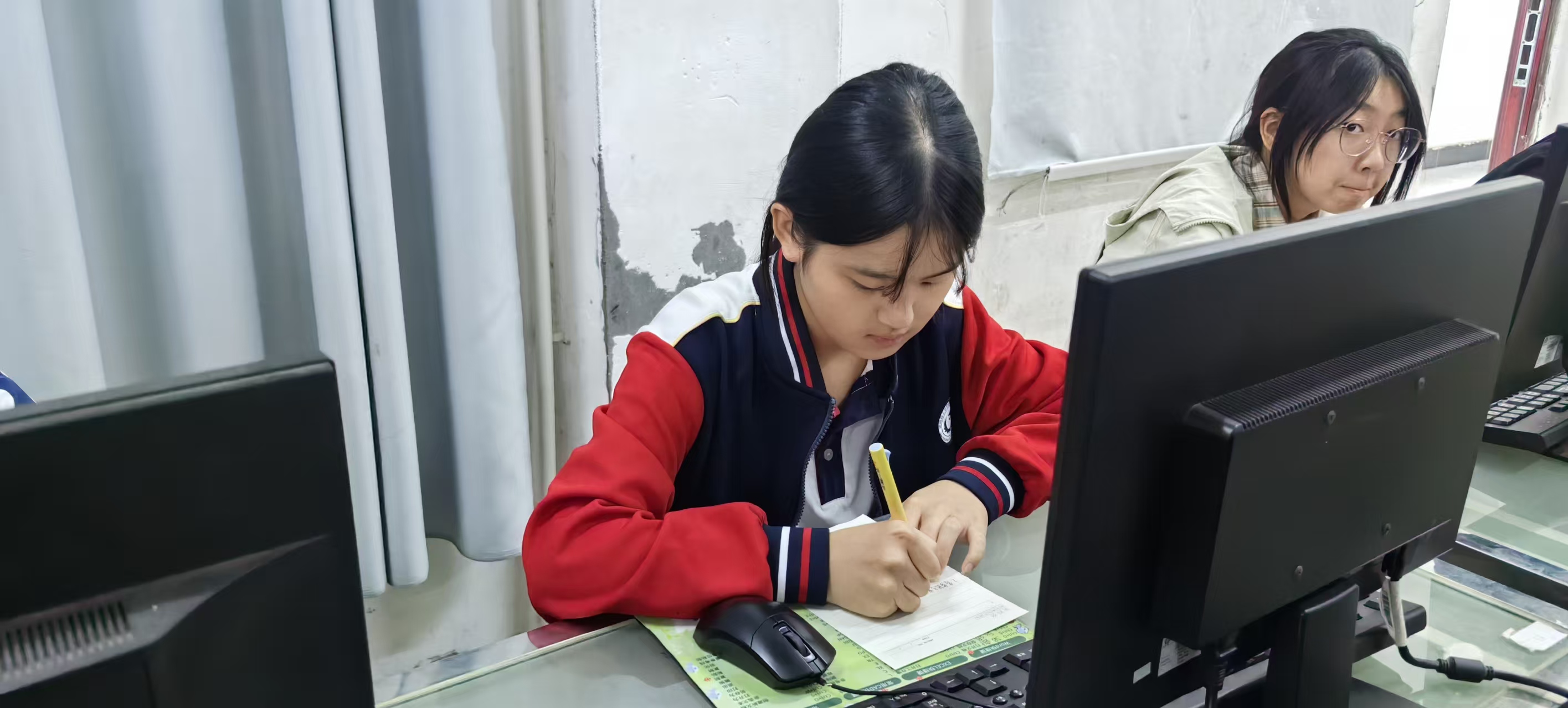 从93阅兵悟使命，以青春匠心赴征程