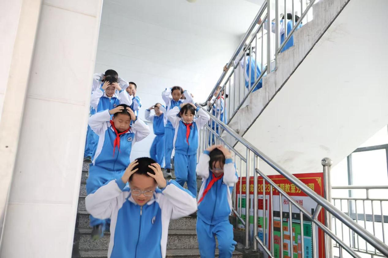 以练筑防 护航平安