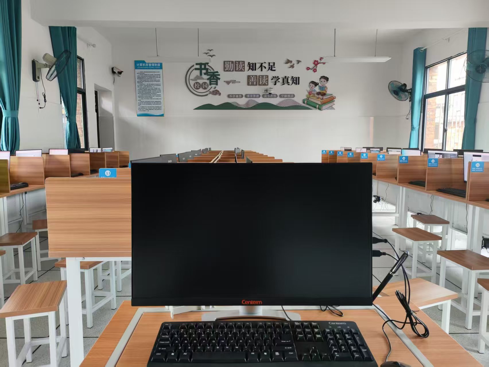 民生实事暖校园 数字赋能育新苗