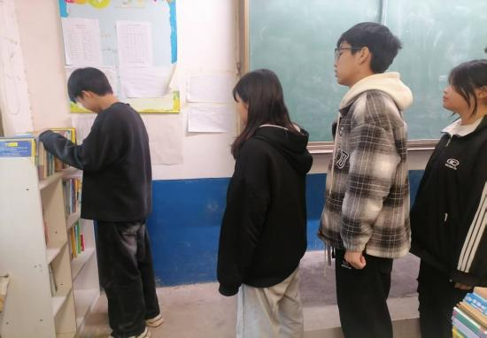 “悦”读赋能成长 书香浸润校园