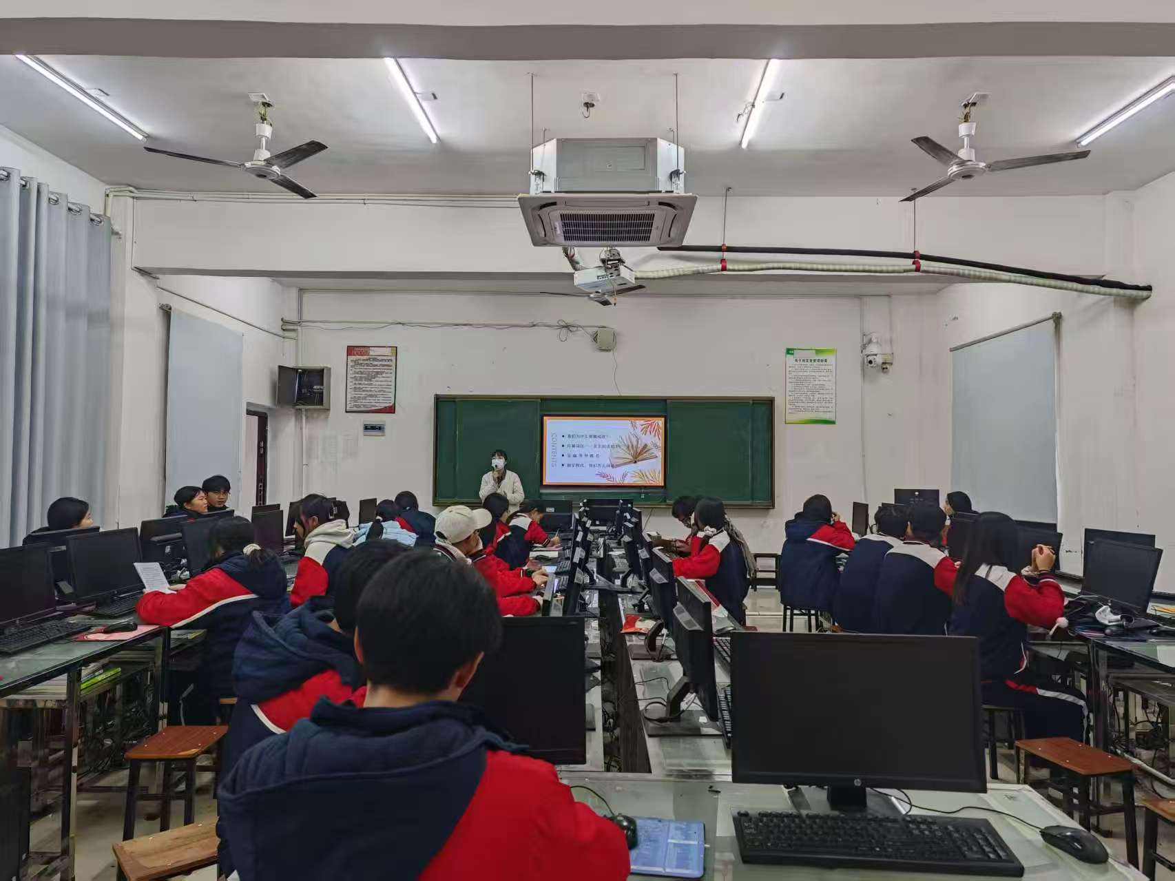 团课解锁阅读“新姿势”