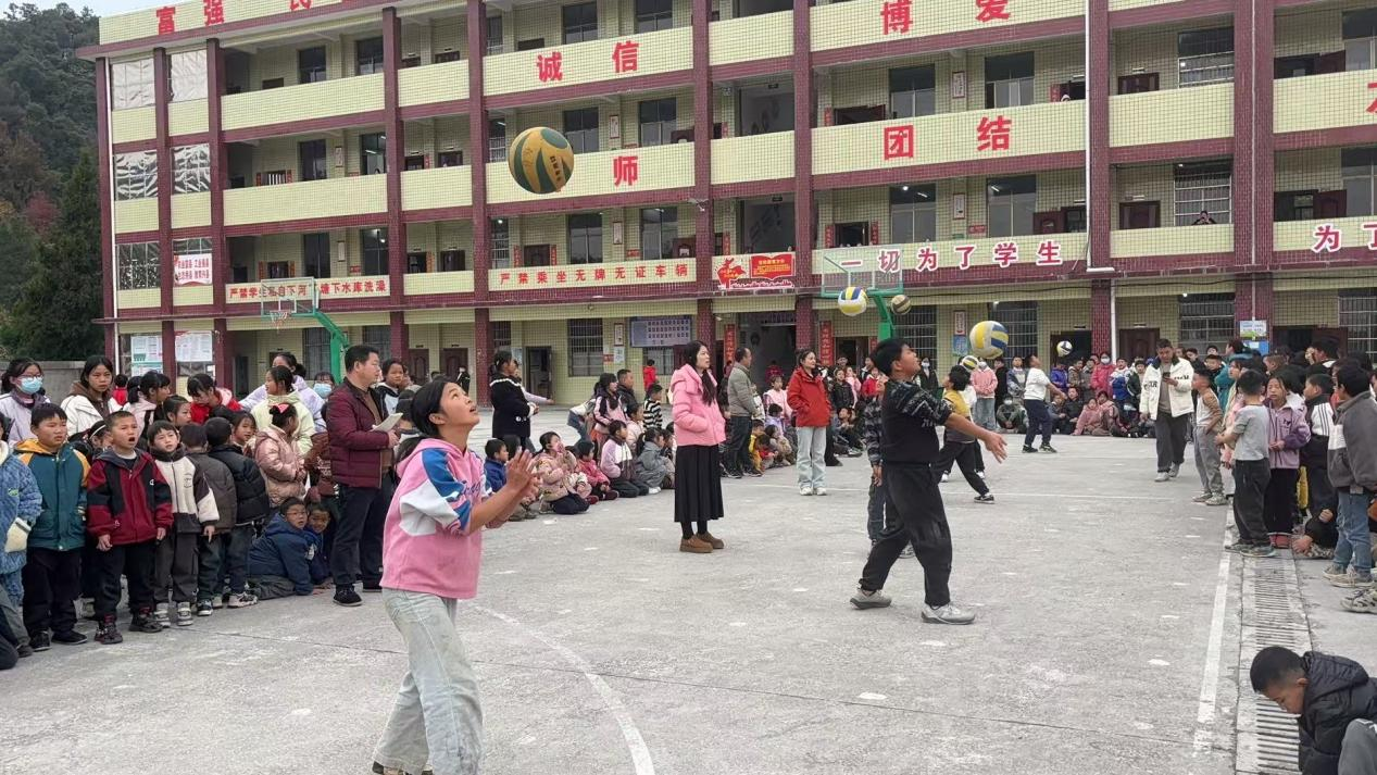 阳光体育，青春“排”浪