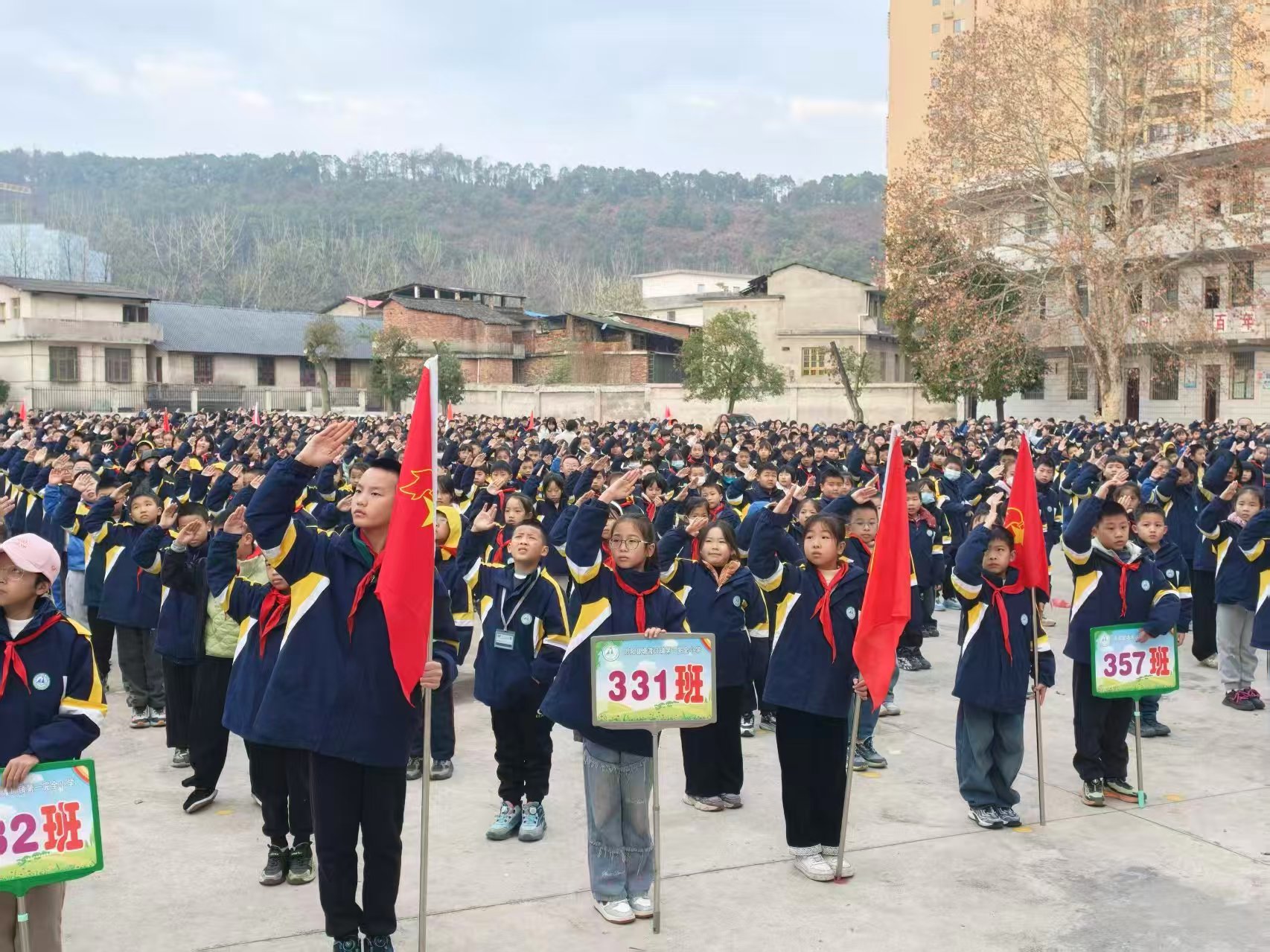 凝心聚力拔山河，团结奋进展风采